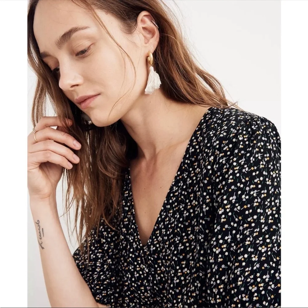 Madewell Black Floral V-Neck Peplum Blouse